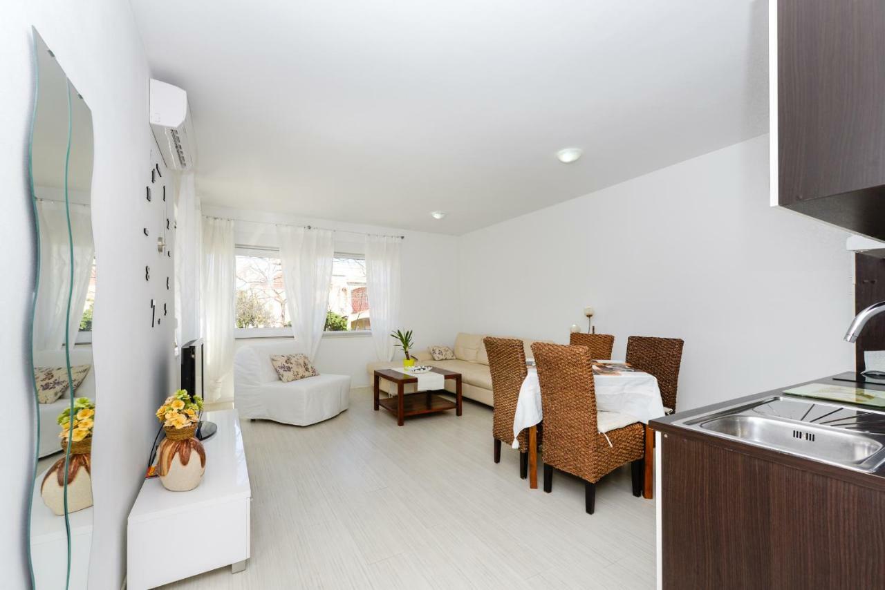 Deluxe Apartments Goya Zadar Exterior photo